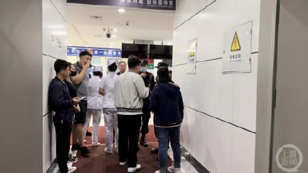 齐齐哈尔体育馆坍塌事故造成11人死亡,一排球队队员因受伤停训躲过一劫 齐齐哈尔体育馆坍塌事故造成11人死亡,一排球队队员因受伤停训躲过一劫