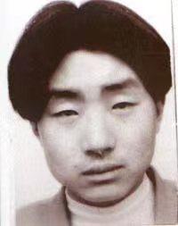 每抓一人奖励5万！警方公开悬赏缉捕2名嫌疑人！