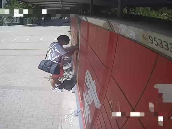 真假货品 谁在“调包”?北京通州警方破获快递调包诈骗案 真假货品 谁在“调包”?北京通州警方破获快递调包诈骗案