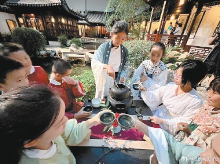 北京市属公园旺季日均开放达15小时 北京市属公园旺季日均开放达15小时