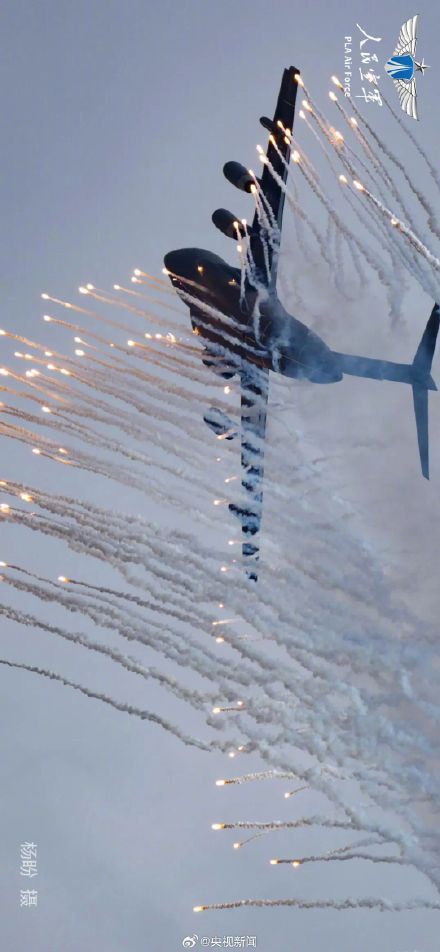 高清大图来了！中国战机翱翔天空震撼大片