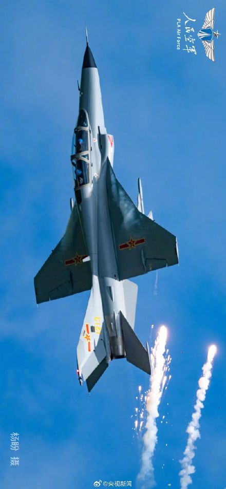 高清大图来了！中国战机翱翔天空震撼大片