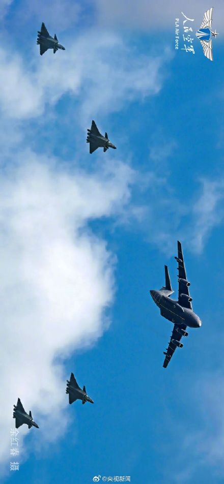 高清大图来了！中国战机翱翔天空震撼大片