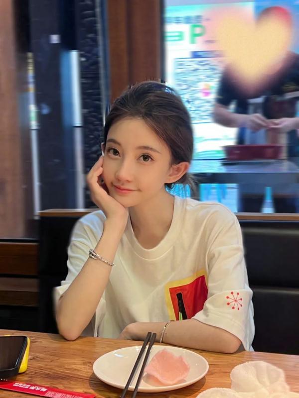 她突然宣布罹患癌症，术后多次想轻生……
