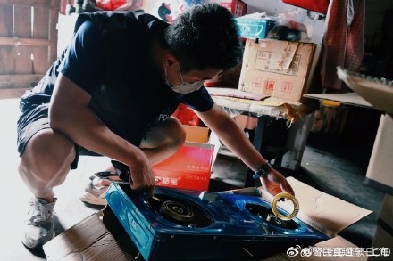 小装置的大安全!上海警方成功侦破一起销售伪劣燃气灶具案 小装置的大安全!上海警方成功侦破一起销售伪劣燃气灶具案