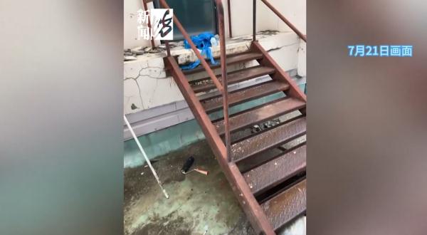 沪一居民楼成“瀑布”，水从32楼泻下！