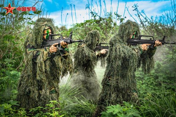 密林深处：第75集团军某旅跨昼夜进攻战斗演练掠影