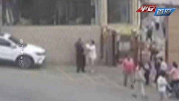 因一点小争执 女子怒气之下扇保安耳光被警方拘留