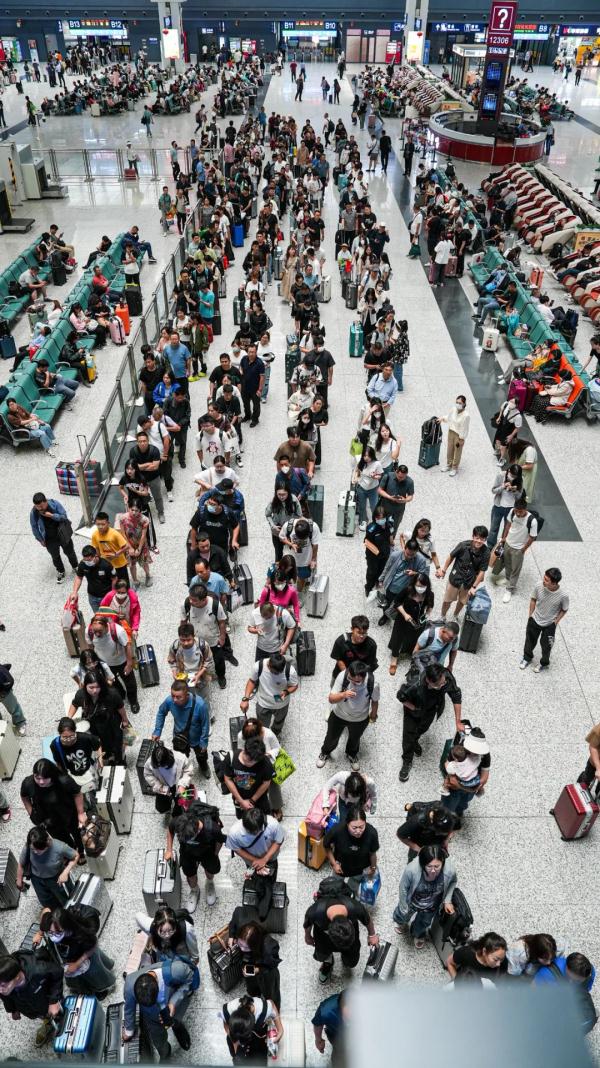 兰州西至嘉峪关南新开行列车，运行时间将大幅度压缩