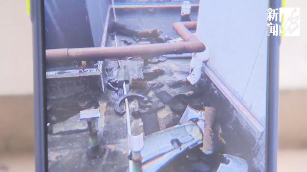 沪一居民楼成“瀑布”，水从32楼泻下！