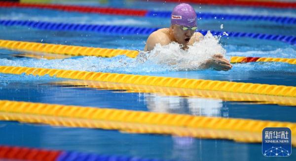 游泳世锦赛｜覃海洋打破男子50米蛙泳亚洲纪录晋级决赛