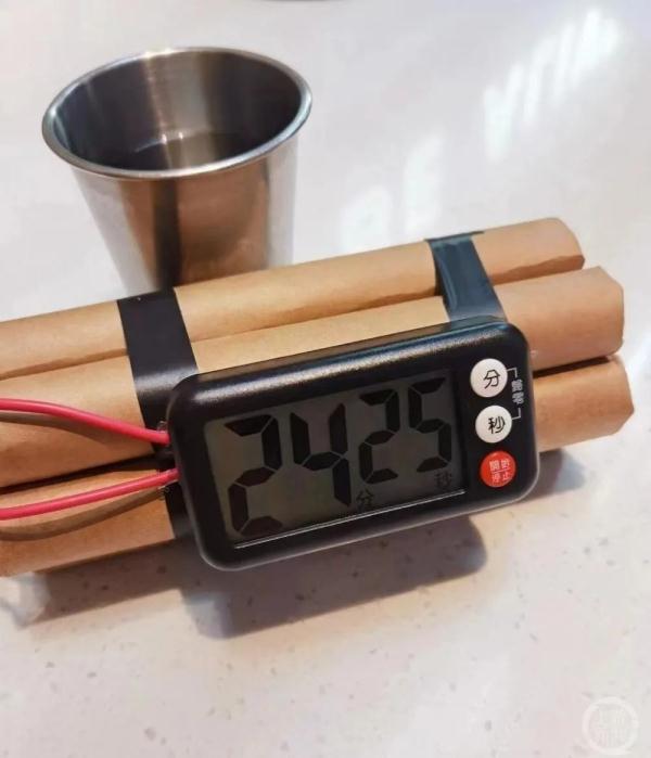 烤鱼店用“定时炸弹”倒计时?怎么回事 烤鱼店用“定时炸弹”倒计时?怎么回事