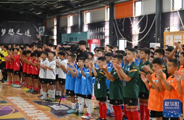 足球“小巴郎”进津交流 足球“小巴郎”进津交流