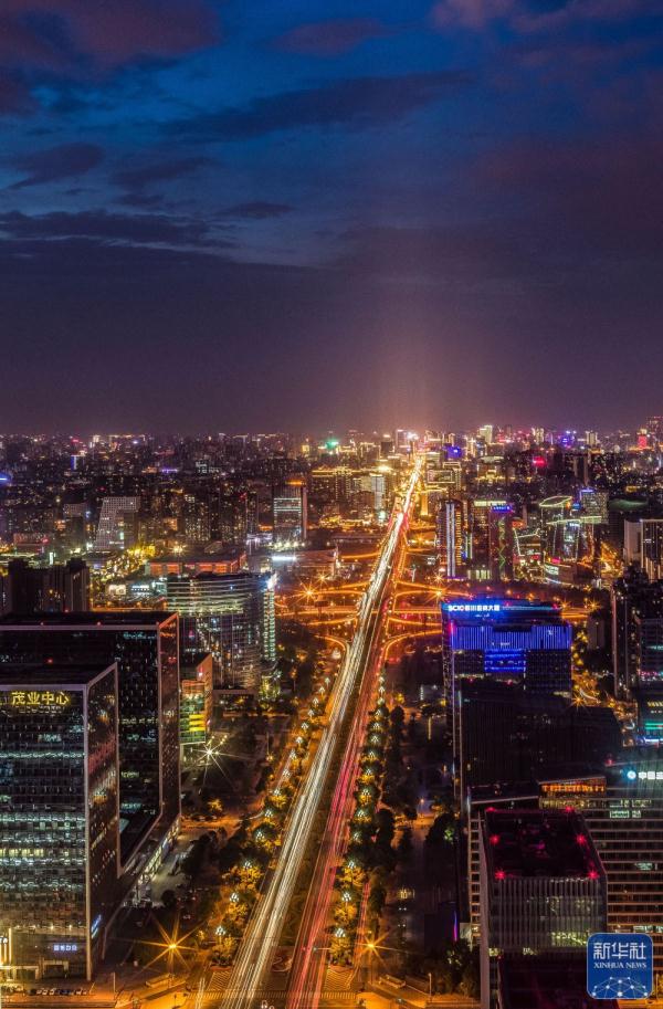 成都大运会 ｜ 越夜，越美，越成都！