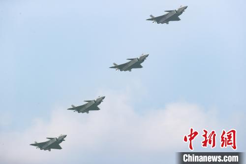 现场直击空军表演：八一飞行表演队换装歼-10C后国内首秀