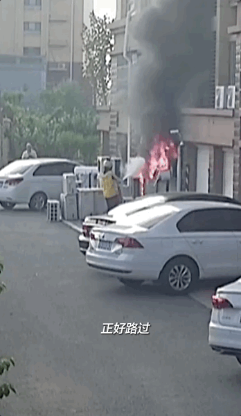 别催单你的外卖小哥可能正在灭火