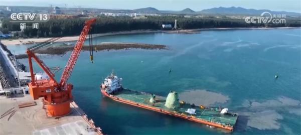 我国自主研发的商用核电小堆“玲龙一号”核心模块安全运抵 我国自主研发的商用核电小堆“玲龙一号”核心模块安全运抵