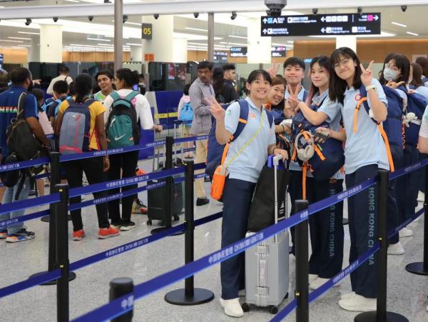 天府机场迎来大运会涉赛人员入境最高峰 成都边检全力保畅 天府机场迎来大运会涉赛人员入境最高峰 成都边检全力保畅