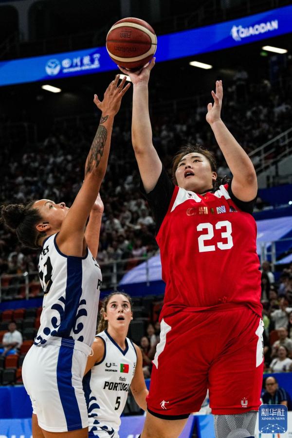 成都大运会 | 篮球：中国女队取得“开门红”