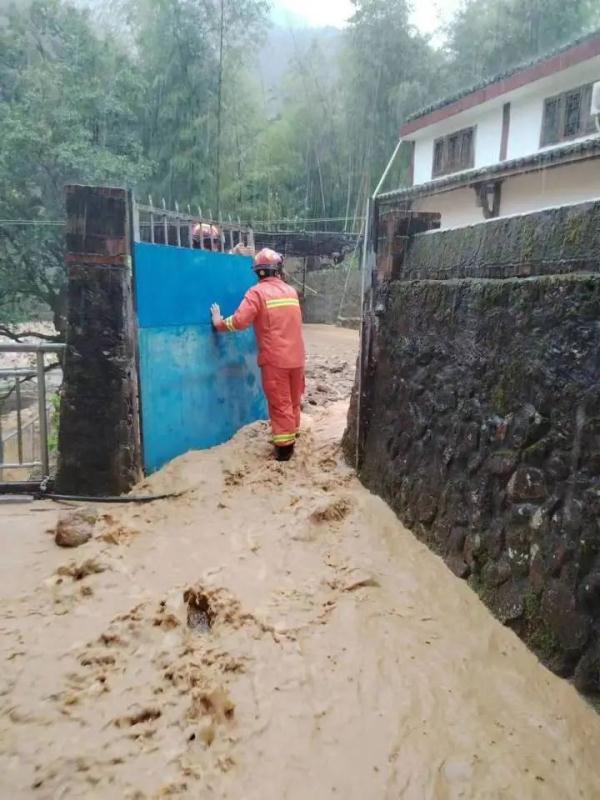 持续逼近!“杜苏芮”预计10时前后登陆 又一个台风生成 持续逼近!“杜苏芮”预计10时前后登陆 又一个台风生成