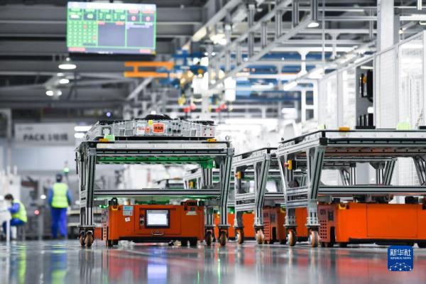 新华全媒+·新时代中国调研行·长江篇丨长江经济带：打造新能源汽车产业集群