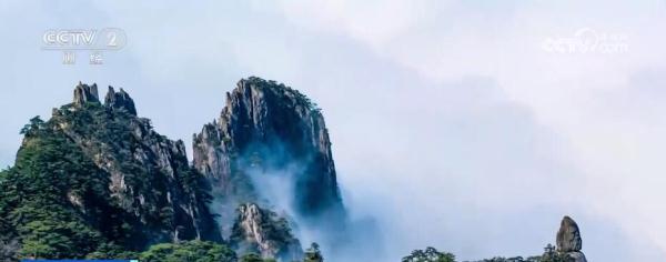安徽黄山旅游热度飙升 暑期旺季游人如织