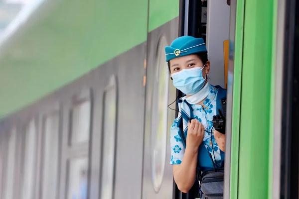 中老铁路实施新的列车运行图:坐动车去老挝更快了! 中老铁路实施新的列车运行图:坐动车去老挝更快了!