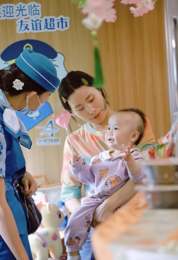 中老铁路实施新的列车运行图:坐动车去老挝更快了! 中老铁路实施新的列车运行图:坐动车去老挝更快了!