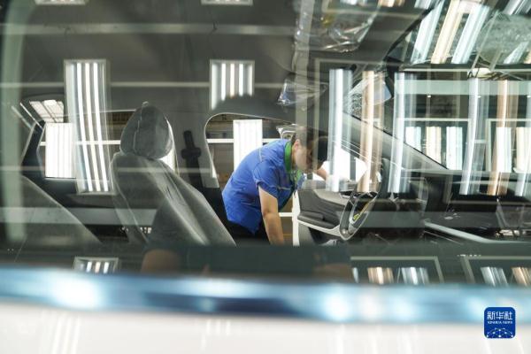 新华全媒+·新时代中国调研行·长江篇丨长江经济带：打造新能源汽车产业集群