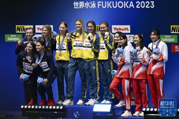 游泳世锦赛｜女子4x200米自由泳接力：澳大利亚队破世界纪录夺冠 中国队获季军
