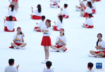 第31届世界大学生夏季运动会开幕式前的暖场表演 第31届世界大学生夏季运动会开幕式前的暖场表演