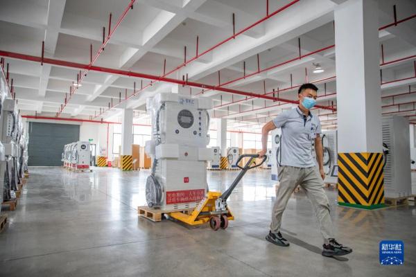 新华全媒+·新时代中国调研行·长江篇丨长江经济带：打造新能源汽车产业集群