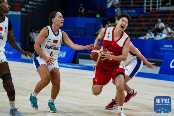 成都大运会 | 篮球：中国女队取得“开门红”