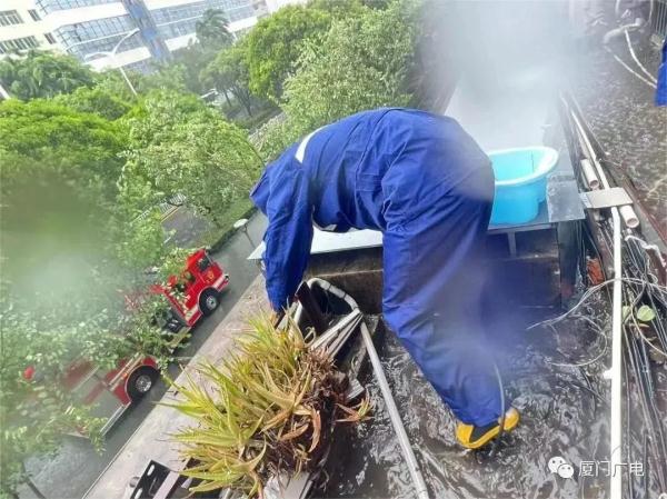 福建史上第二强!多地迎最强风雨时段,厦门人别放松警惕 福建史上第二强!多地迎最强风雨时段,厦门人别放松警惕