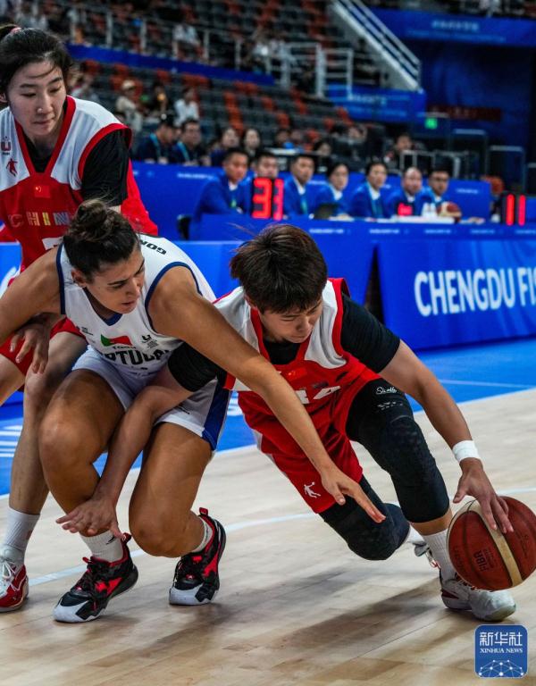 成都大运会 | 篮球：中国女队取得“开门红”