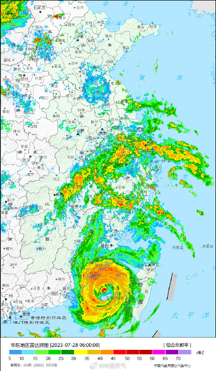 浅浅的台湾海峡“挤进了个超强台风