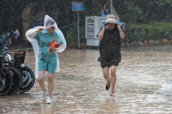 “杜苏芮”登陆福建晋江沿海,最大风力15级!又一台风生成? “杜苏芮”登陆福建晋江沿海,最大风力15级!又一台风生成?