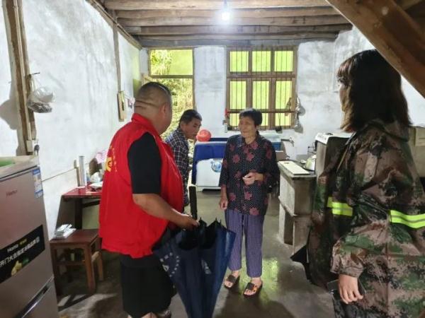 持续逼近!“杜苏芮”预计10时前后登陆 又一个台风生成 持续逼近!“杜苏芮”预计10时前后登陆 又一个台风生成