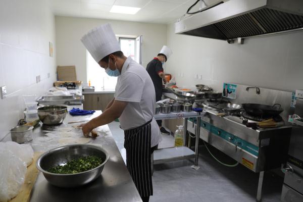 河北承德双桥区:社区食堂让老年人吃饭不再难 河北承德双桥区:社区食堂让老年人吃饭不再难