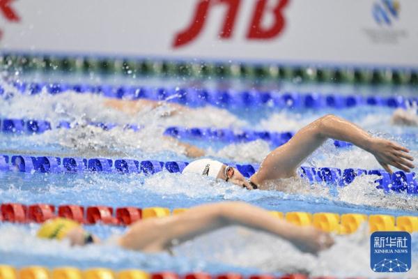 游泳世锦赛｜女子4x200米自由泳接力：澳大利亚队破世界纪录夺冠 中国队获季军