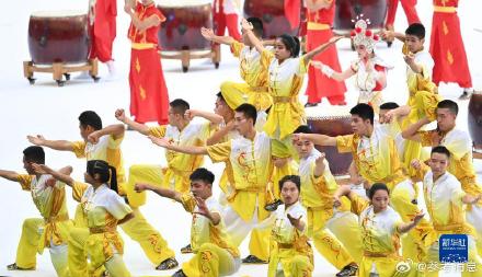 第31届世界大学生夏季运动会开幕式前的暖场表演 第31届世界大学生夏季运动会开幕式前的暖场表演