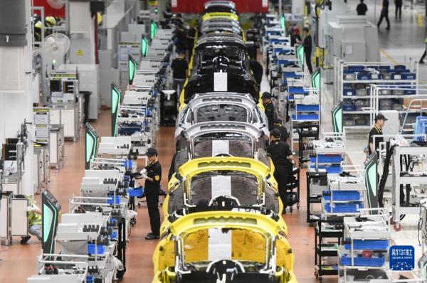 新华全媒+·新时代中国调研行·长江篇丨长江经济带：打造新能源汽车产业集群