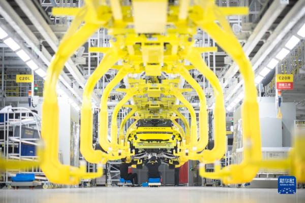 新华全媒+·新时代中国调研行·长江篇丨长江经济带：打造新能源汽车产业集群