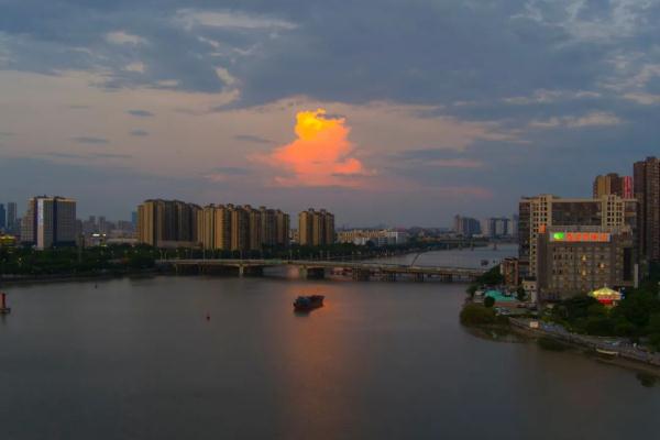 假的!假的!广东天气发声 假的!假的!广东天气发声