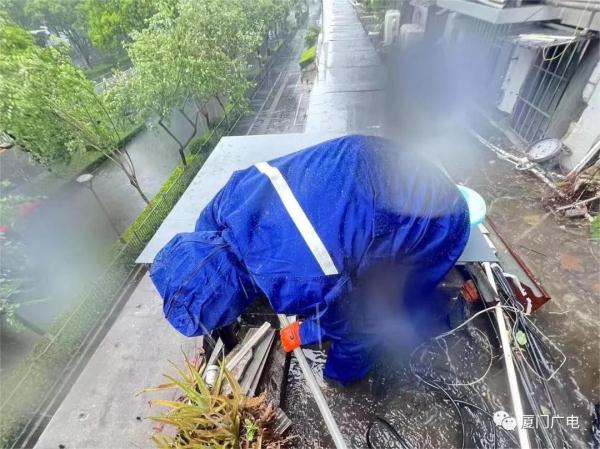 福建史上第二强!多地迎最强风雨时段,厦门人别放松警惕 福建史上第二强!多地迎最强风雨时段,厦门人别放松警惕