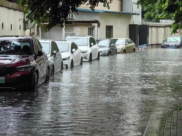 公交停运！部分地铁口关闭！福州多地雨量超300毫米！防暴雨Ⅰ级应急响应启动！