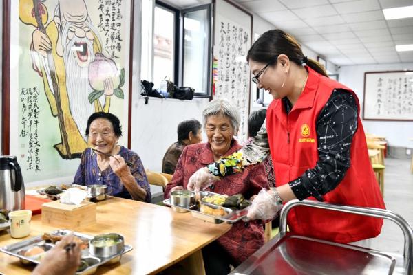 山东长期护理保险参保人数、医养结合机构数均居全国第一