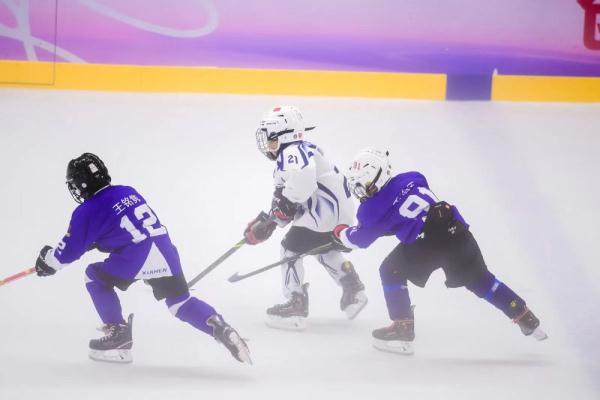 第三届中国青少年冰球联赛西安赛区开赛 第三届中国青少年冰球联赛西安赛区开赛