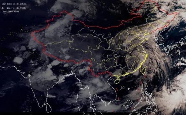 红色预警!“卡努”台风逐渐加强! 红色预警!“卡努”台风逐渐加强!