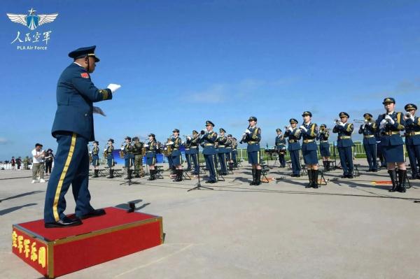为大国空军执礼，空军军乐团首次亮相空军航空开放活动